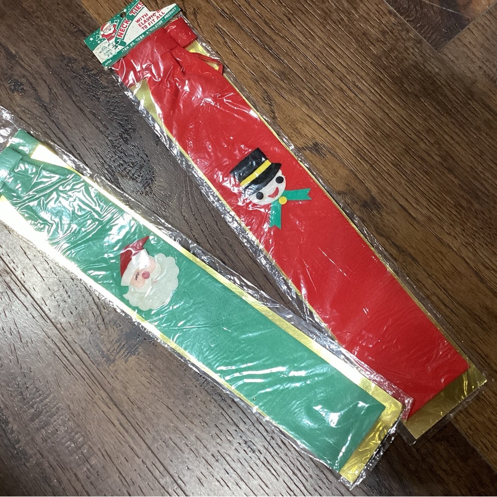 Set of 2 Christmas neck ties elastic band to fit all - green Santa - red snowman